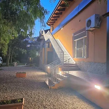 La Noce Bed & Breakfast 4*
